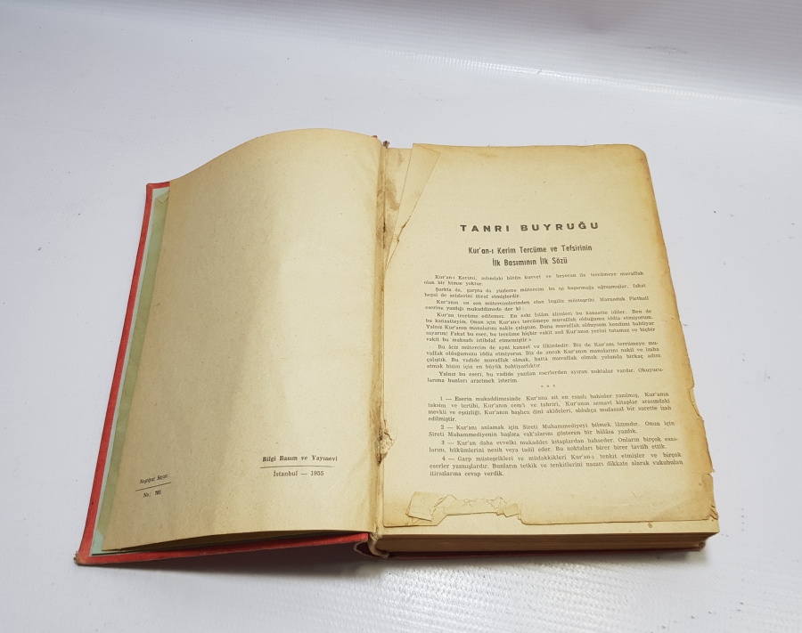 ARAPÇA'NIN YASAK OLDUĞU DÖNEMDE BASILMIŞ ''TANRI BUYRUĞU'' KUR'AN -I KERİM MEALİ