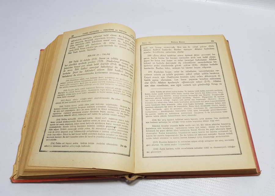 ARAPÇA'NIN YASAK OLDUĞU DÖNEMDE BASILMIŞ ''TANRI BUYRUĞU'' KUR'AN -I KERİM MEALİ