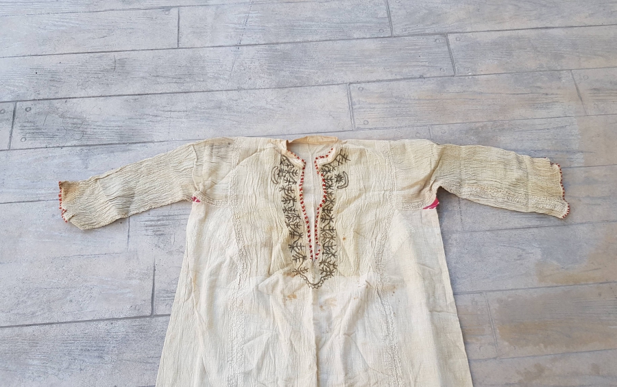 ÜZERİ AY YILDIZ FİGÜRLÜ VE SIRMA İŞÇİLİKLİ OSMANLI DÖNEMİ İPEK GELİN İÇLİĞİ - GÖĞNEK