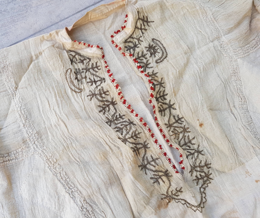 ÜZERİ AY YILDIZ FİGÜRLÜ VE SIRMA İŞÇİLİKLİ OSMANLI DÖNEMİ İPEK GELİN İÇLİĞİ - GÖĞNEK