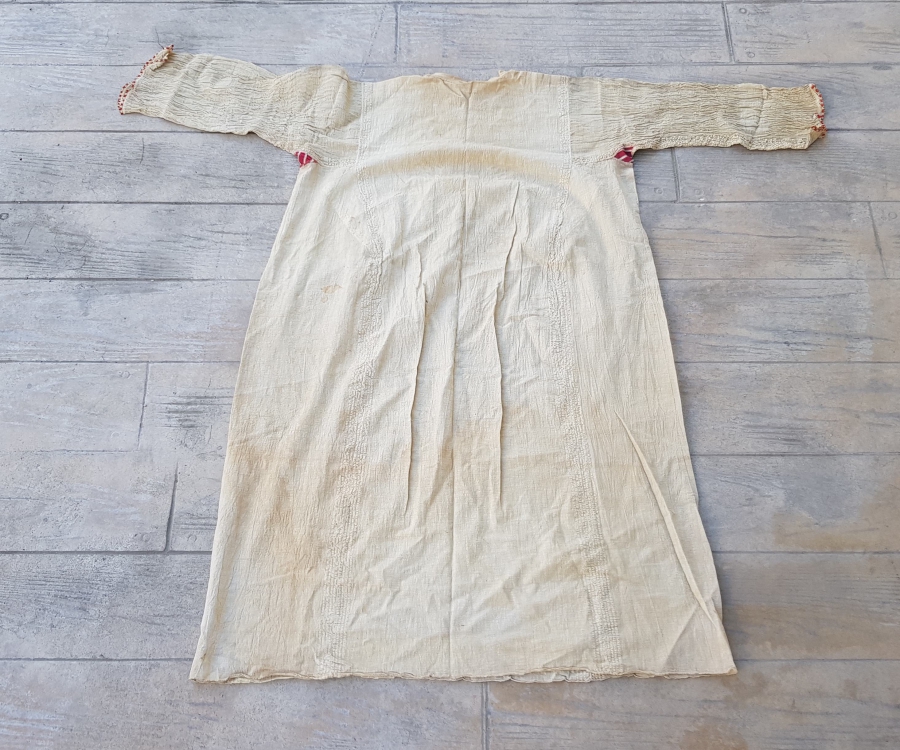 ÜZERİ AY YILDIZ FİGÜRLÜ VE SIRMA İŞÇİLİKLİ OSMANLI DÖNEMİ İPEK GELİN İÇLİĞİ - GÖĞNEK