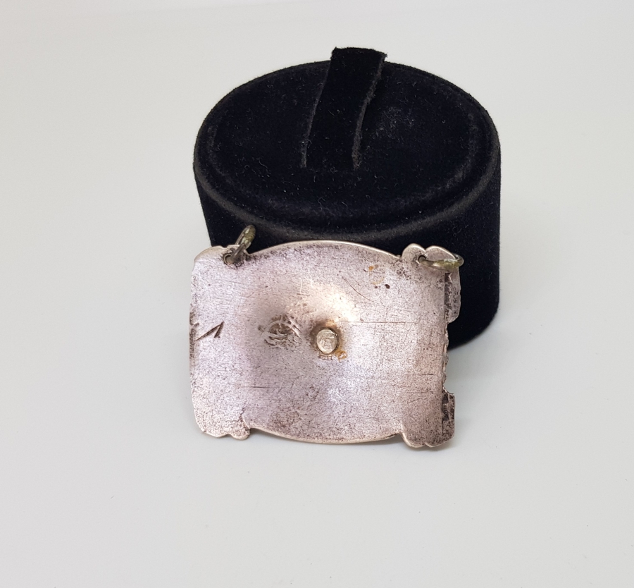 ÜZERİNDE SALTANAT ÇELENGİ VE OSMANLI TUĞRASI BULUNAN OSMANLI DÖNEMİ KEMER BATMASINDAN YAPILMIŞ GÜMÜŞ KOLYE