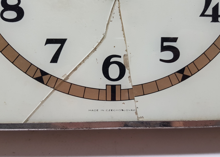 1930LARDAN ÇEKOSLAVAK YAPIMI EL BOYAMA CAM ALTI DUVAR SAATİ