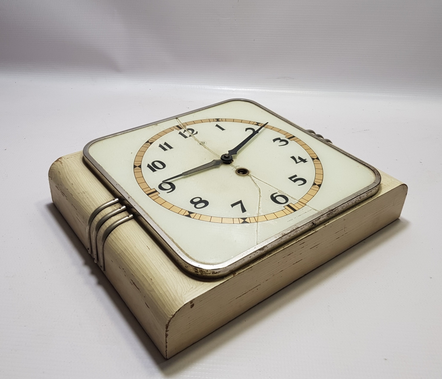 1930LARDAN ÇEKOSLAVAK YAPIMI EL BOYAMA CAM ALTI DUVAR SAATİ