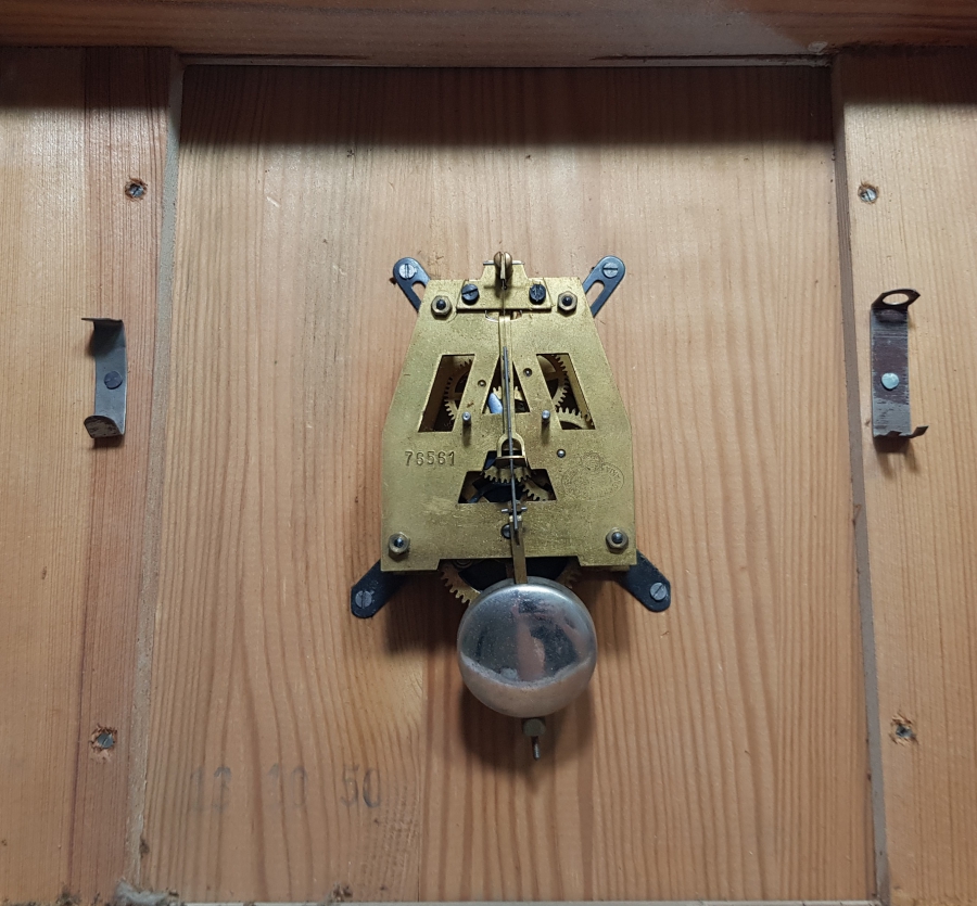 1930LARDAN ÇEKOSLAVAK YAPIMI EL BOYAMA CAM ALTI DUVAR SAATİ