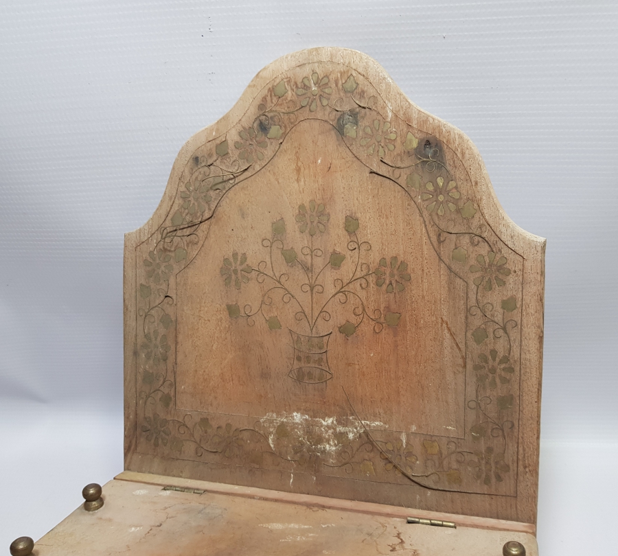 ÜZERİ PİRİNÇ ÇAKMA İŞÇİLİKLİ ANTİKA AHŞAP LAMBALIK - KAVUKLUK