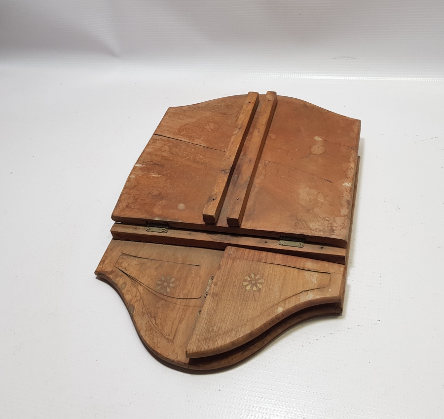 ÜZERİ PİRİNÇ ÇAKMA İŞÇİLİKLİ ANTİKA AHŞAP LAMBALIK - KAVUKLUK