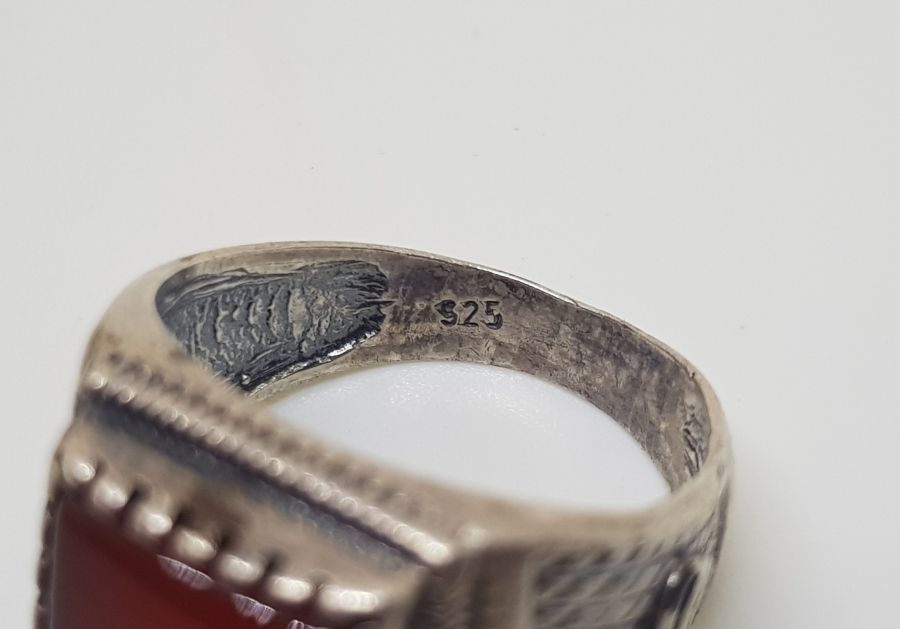 AKİK TAŞLI GÜMÜŞ ERKEK YÜZÜĞÜ