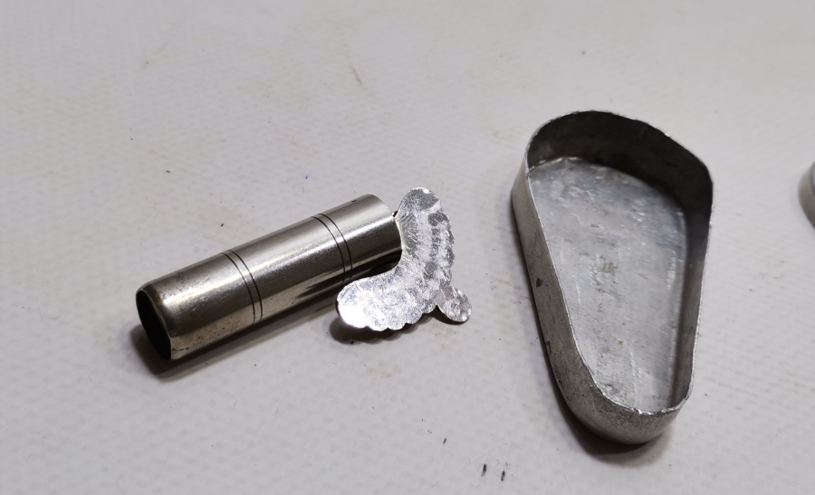 ORİJİNAL KUTUSUNDA ANTİKA MEKANİK BASINÇ ÖLÇER