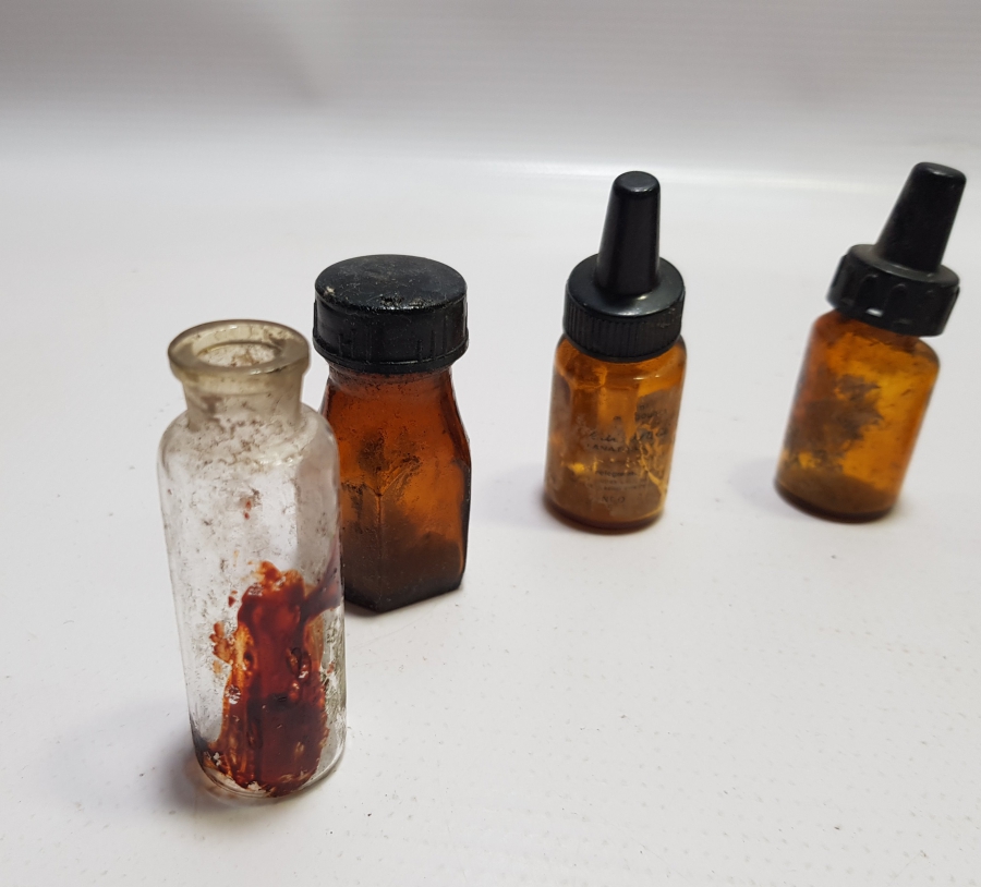 ECZACILIK TARİHİ - ANTİKA CAM İLAÇ ŞİŞESİ LOTU