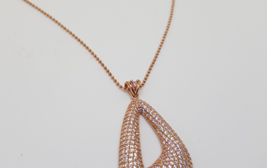 ÜZERİ MARGAZİT TAŞLI VE ALTIN KAPLAMA AVRUPA YAPIMI GÜMÜŞ KOLYE