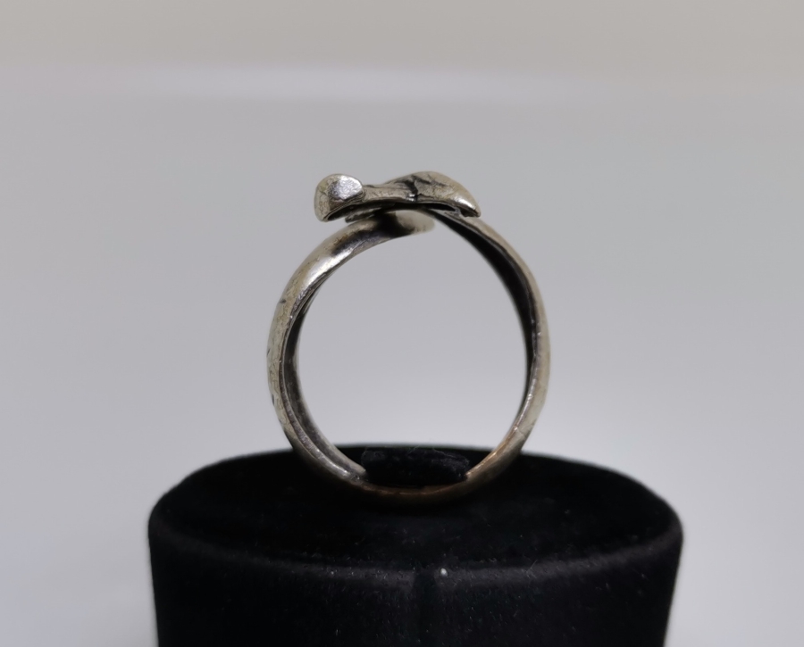 ÜZERİNDE FETİH SURESİNİN İLK AYETİ YAZILI ZÜLFİKAR FORMLU GÜMÜŞ YÜZÜK