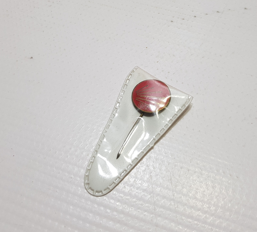 ORİJİNAL KABINDA ANTİKA CHP ROZETİ