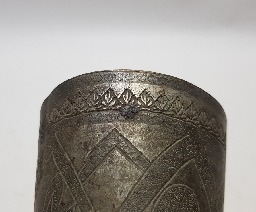 OSMANLI DÖNEMİ ÜZERİ OSMANLICA YAZILI VE ÇİNTEMANİ İŞÇİLİKLİ ESER-İ İSTANBUL ŞERBET BARDAĞI