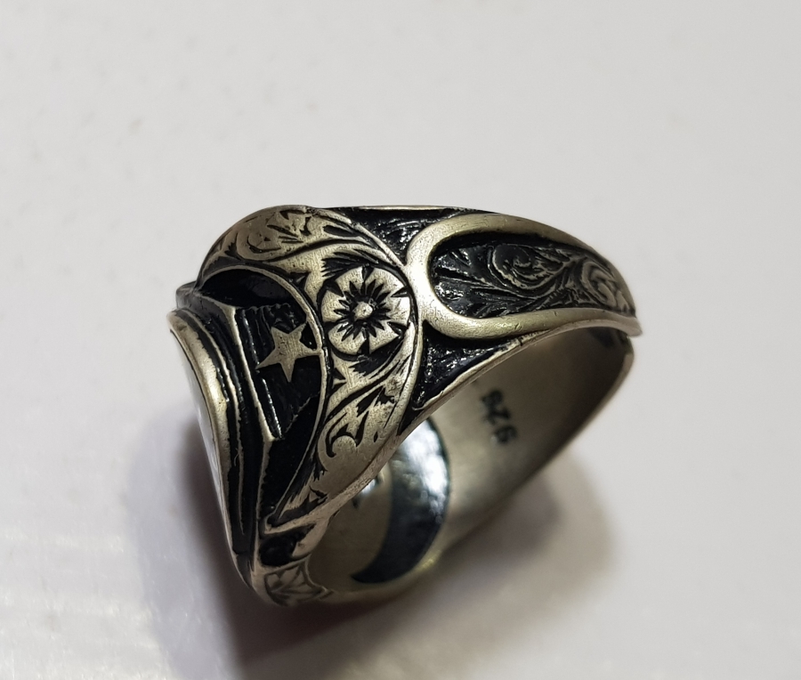 İKİ YANI AY YILDIZLI VE ORTASI TUĞRALI GÜMÜŞ YÜZÜK