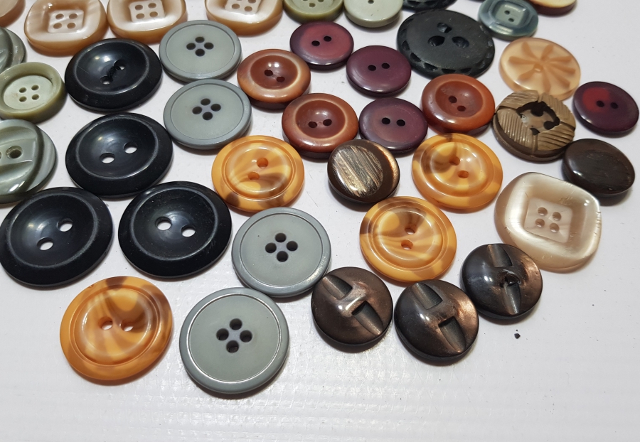 ANTİKA DÜĞME LOTU
