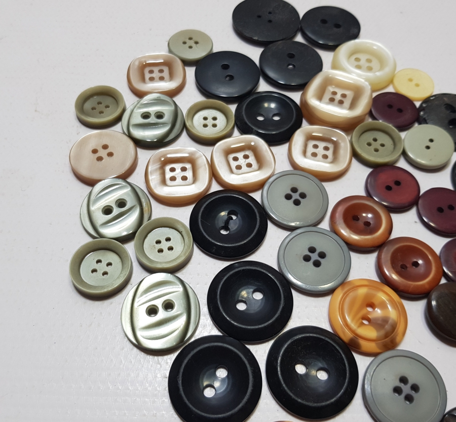 ANTİKA DÜĞME LOTU