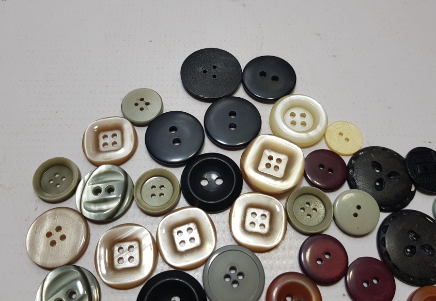 ANTİKA DÜĞME LOTU
