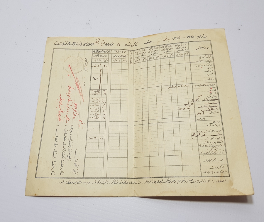 OSMANLICA YAZILI NADİR CUMHURİYETİN İLK KARNESİ