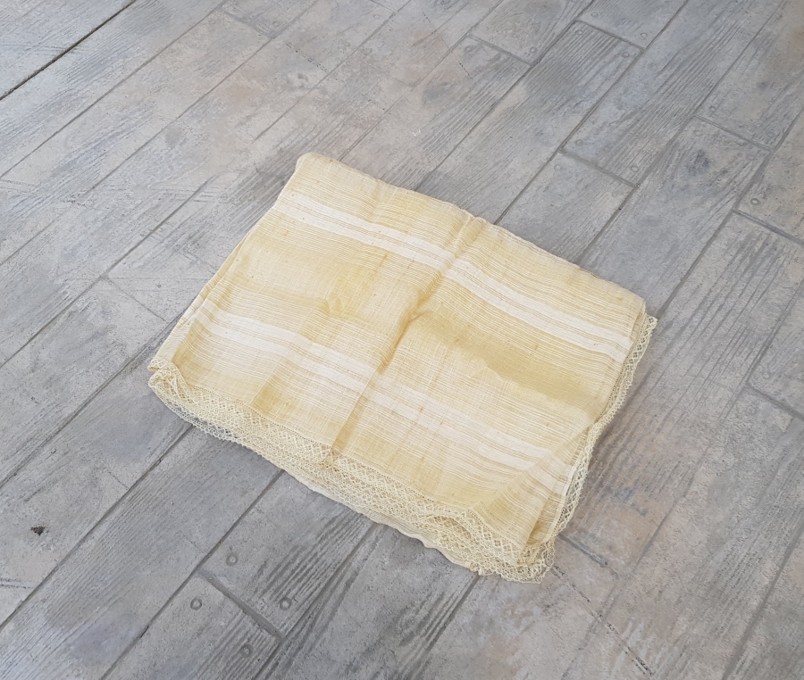 OSMANLI DÖNEMİ ÇOK NADİR ÜZERİ İŞLEMELİ İĞNE OYALI İPEK YATAK ÖRTÜSÜ