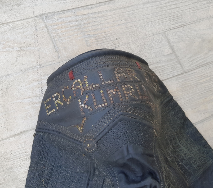 EL YAPIMI ÜZERİ İŞLEMELİ ANTİKA KISPET