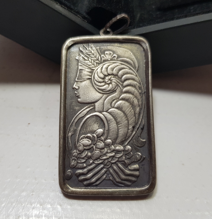 SAF GÜMÜŞTEN MAMUL KOLYE HALİNE GETİRİLMİŞ 1 ONSLUK KÜLÇE