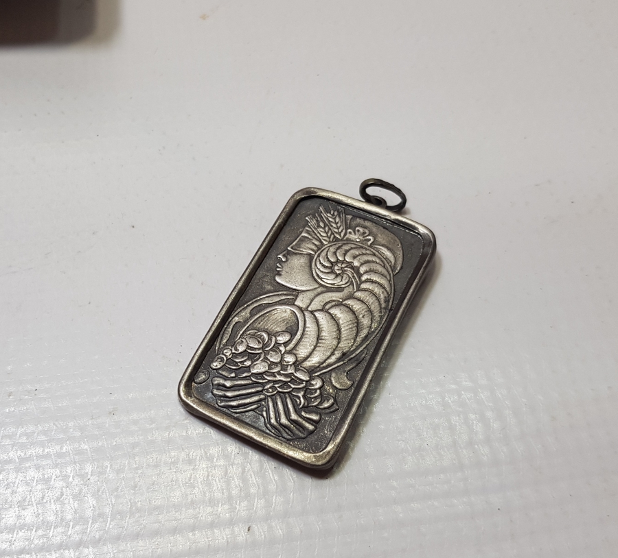 SAF GÜMÜŞTEN MAMUL KOLYE HALİNE GETİRİLMİŞ 1 ONSLUK KÜLÇE