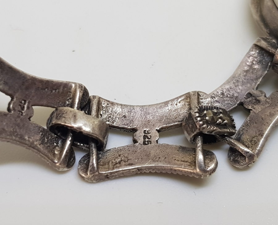 MARGAZİT TAŞLI ANTİKA GÜMÜŞ KOL SAATİ