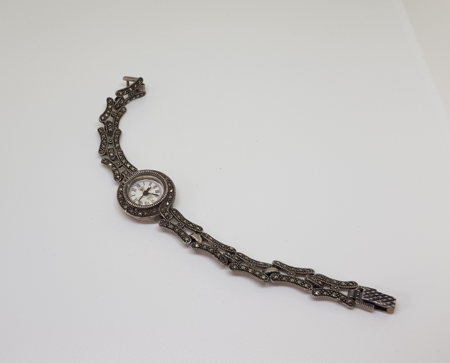 MARGAZİT TAŞLI ANTİKA GÜMÜŞ KOL SAATİ