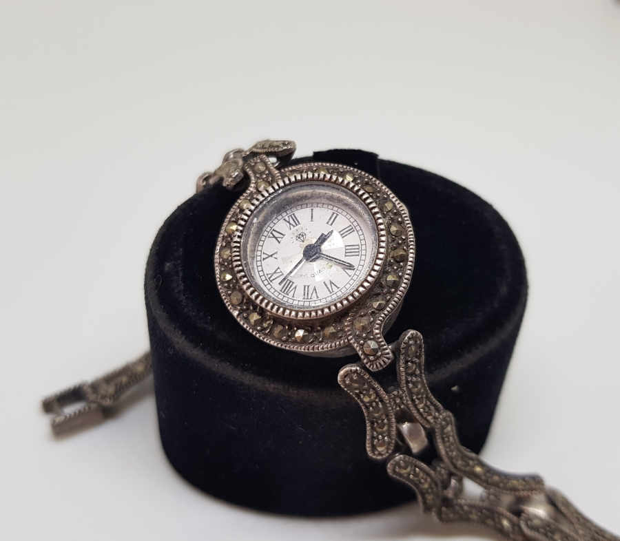 MARGAZİT TAŞLI ANTİKA GÜMÜŞ KOL SAATİ