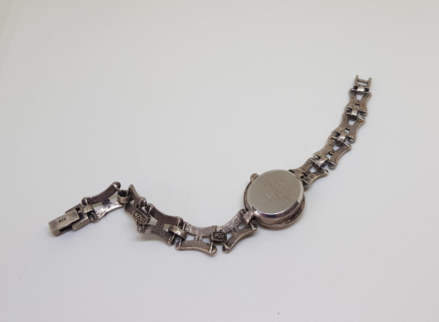 MARGAZİT TAŞLI ANTİKA GÜMÜŞ KOL SAATİ