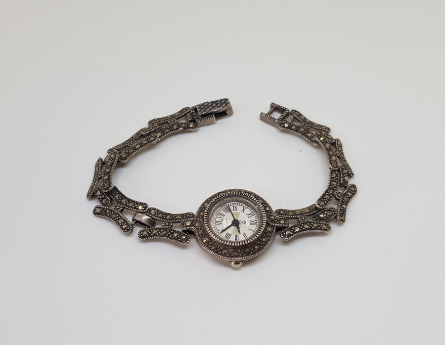 MARGAZİT TAŞLI ANTİKA GÜMÜŞ KOL SAATİ