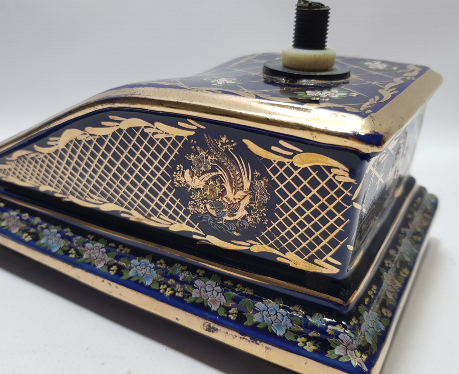 ÜZERİ ALTIN VARAKLI ANTİKA PORSELEN TELEFON GÖVDESİ