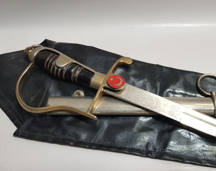 ORİJİNAL KORUMA KILIFINDA ANTİKA SUBAY KILICI