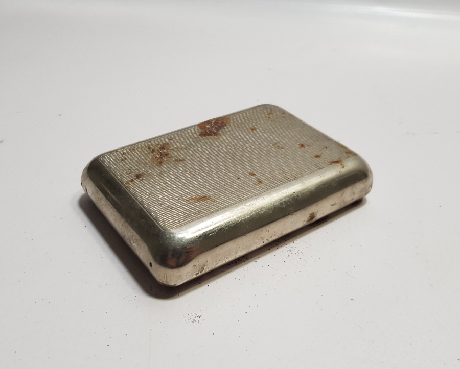 ÜZERİ AY YILDIZLI ANTİKA TÜTÜN TABAKASI