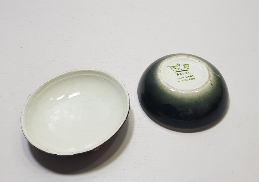 OSMANLI DÖNEMİ ÇOK NADİR KÜTAHYA DAN MÜBADELEYLE YUNANİSTANA GİTMİŞ RUMLAR TARAFINDAN YAPILMIŞ KAPAKLI KUTU