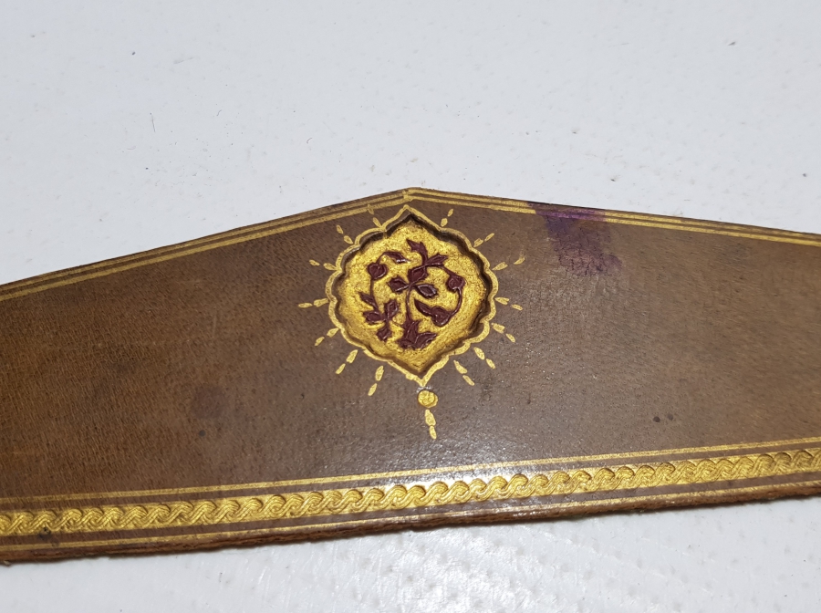 ÜZERİ ALTIN VARAKLI OSMANLI DÖNEMİ KUR'AN-I KERİM AYRACI