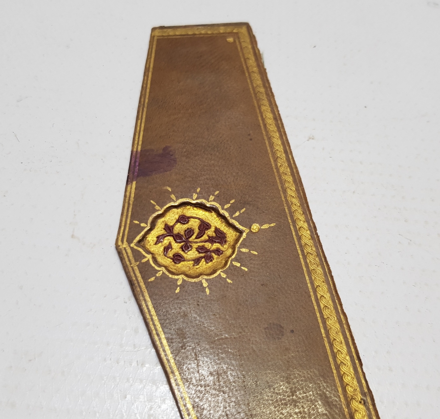 ÜZERİ ALTIN VARAKLI OSMANLI DÖNEMİ KUR'AN-I KERİM AYRACI