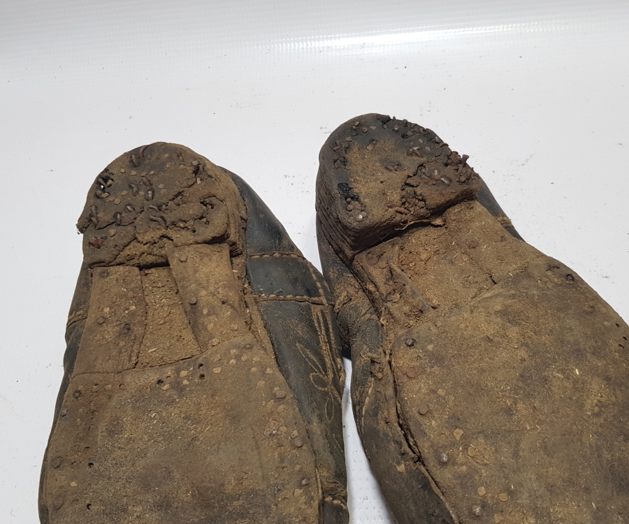 OSMANLI DÖNEMİ ÜZERİ İŞLEMELİ DAMAT İSKARPİNİ