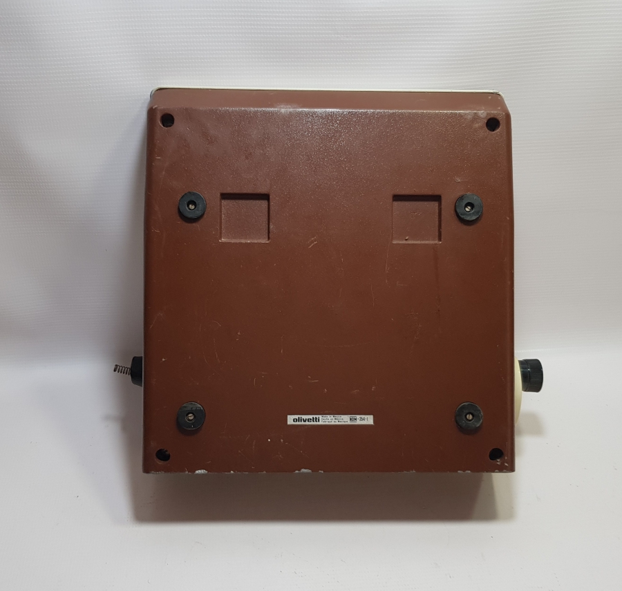 ANTİKA OLİVETTİ DAKTİLO