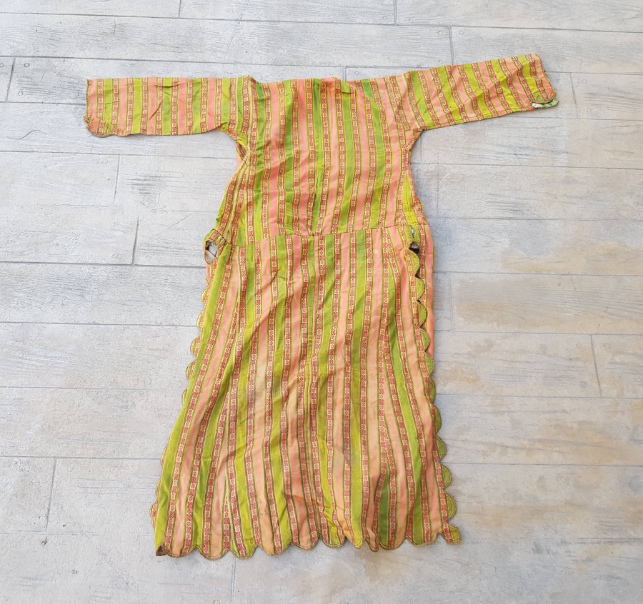 OSMANLI DÖNEMİ HEREKE YAPIMI YÜKSEK KONDİSYONDA İPEK ÜÇ ETEK