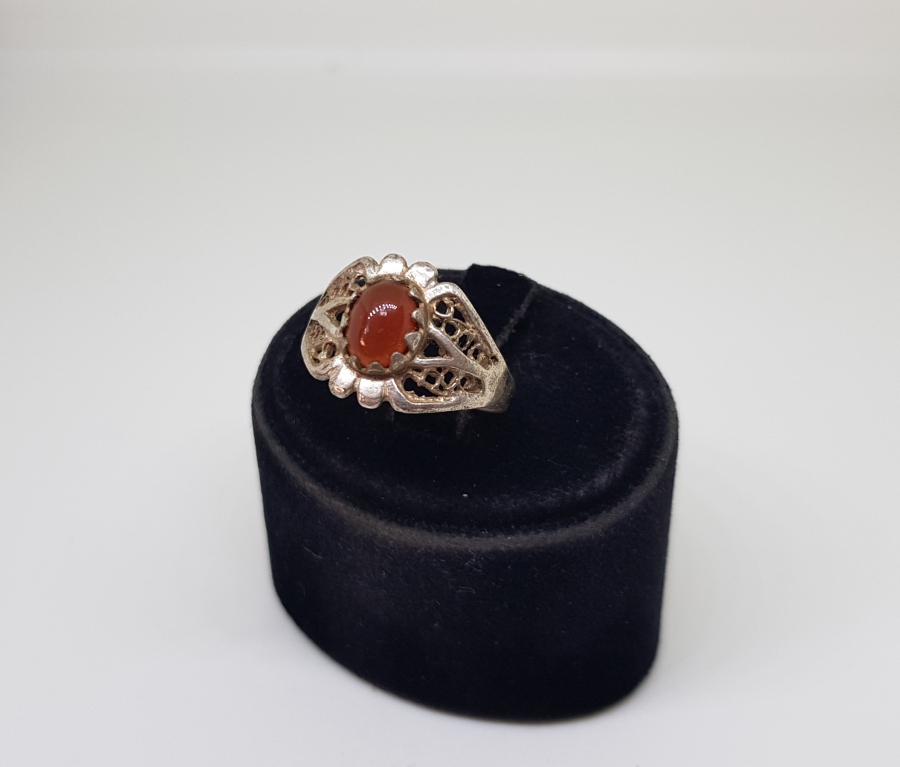 ÜZERİ AKİK TAŞLI VE TELKARİ İŞÇİLİKLİ HAC İŞİ GÜMÜŞ YÜZÜK