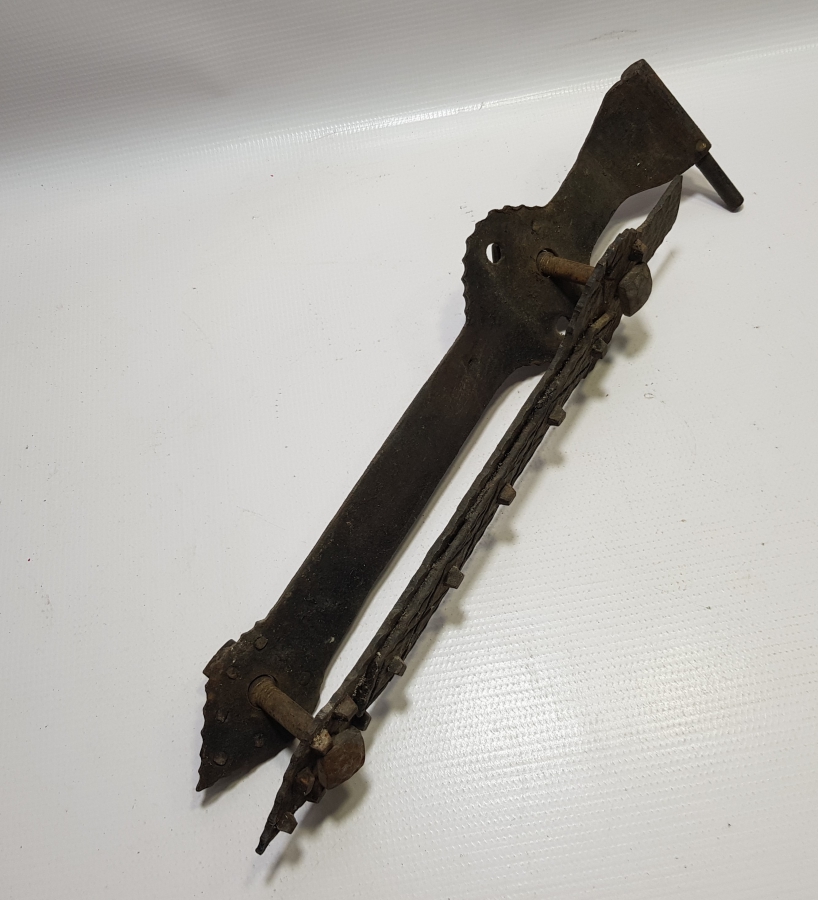 OSMANLI DÖNEMİ ÜZERİ KABARALI DEV BOY HAN KAPISI PERÇİNİ