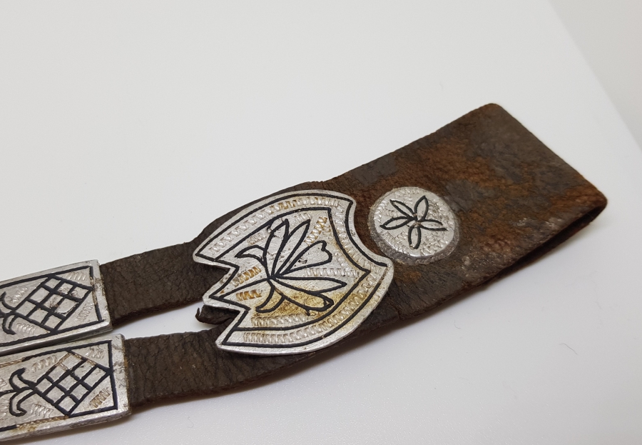 OSMANLI DÖNEMİ ÜZERİ İŞLEMELİ VE OSMANLICA YAZILI ÇERKES KEMERİ SALLAMASI