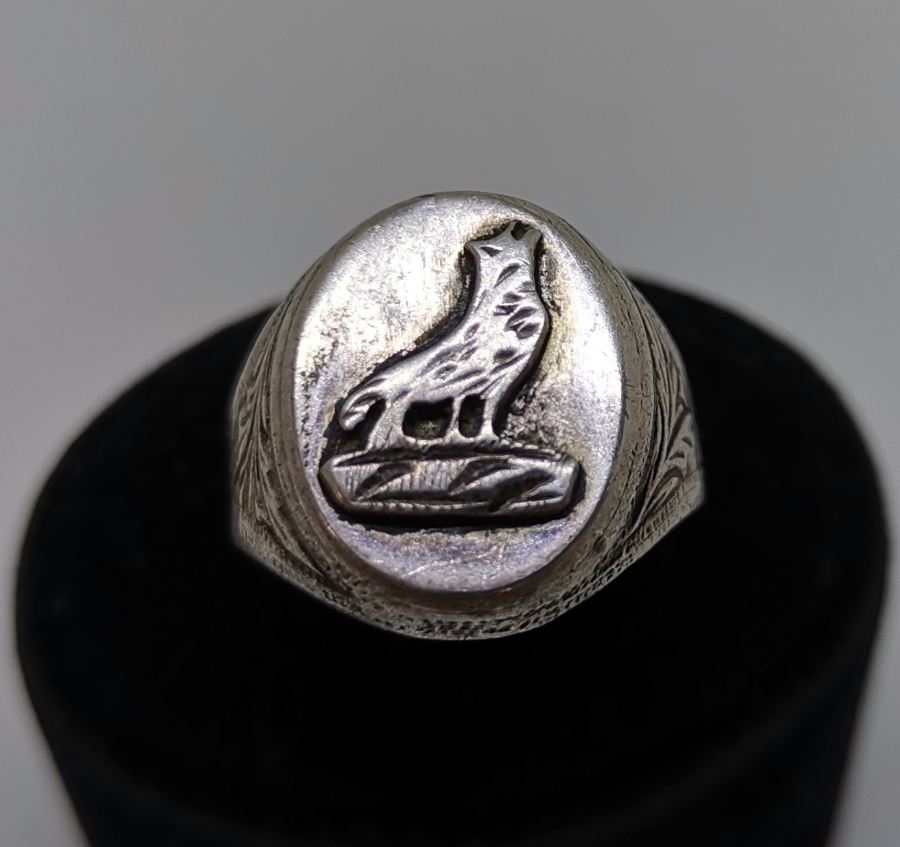 ÜZERİ BOZKURTLU ÖZEL YAPIM GÜMÜŞ YÜZÜK