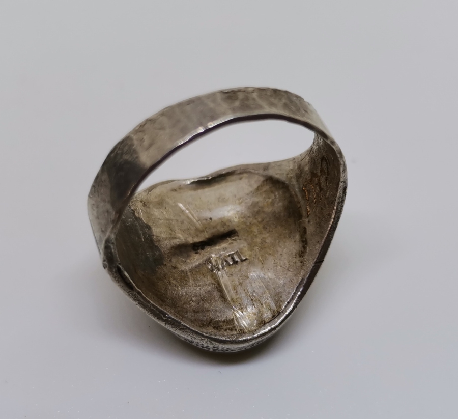 ÜZERİ BOZKURTLU ÖZEL YAPIM GÜMÜŞ YÜZÜK