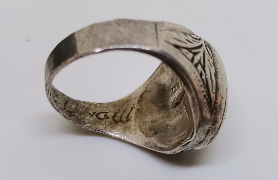 ÜZERİ BOZKURTLU ÖZEL YAPIM GÜMÜŞ YÜZÜK