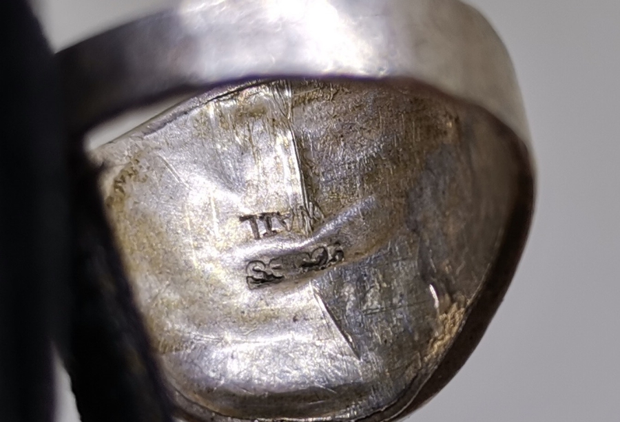 ÜZERİ BOZKURTLU ÖZEL YAPIM GÜMÜŞ YÜZÜK