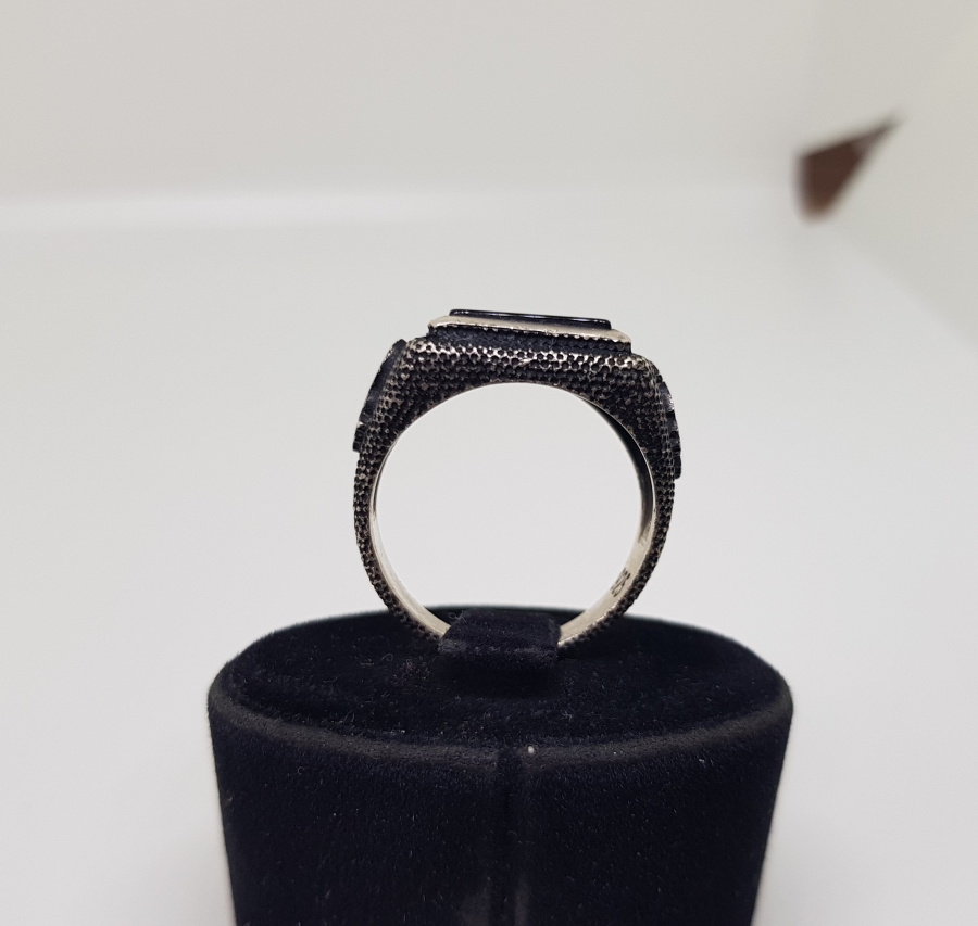 ÜZERİNDE SELÇUKLU KARTALI FİGÜRÜ BULUNAN ÖZEL YAPIM GÜMÜŞ YÜZÜK