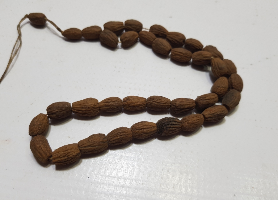 ZEYTİN ÇEKİRDEKLERİNDEN YAPILMIŞ OSMANLI DÖNEMİ TESPİH